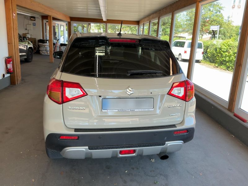 Suzuki Vitara 1.6 DDiS Comfort 4x4 — zdjęcie 5