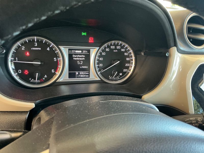 Suzuki Vitara 1.6 DDiS Comfort 4x4 — zdjęcie 13
