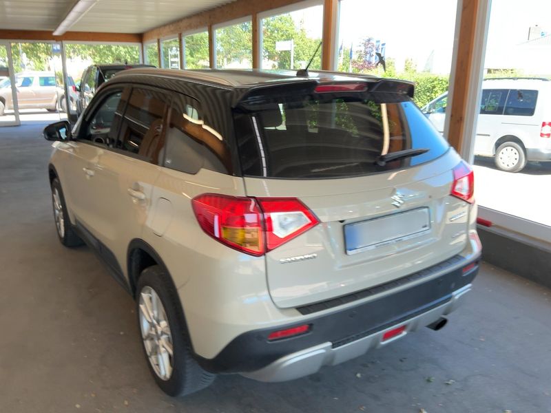 Suzuki Vitara 1.6 DDiS Comfort 4x4 — zdjęcie 3