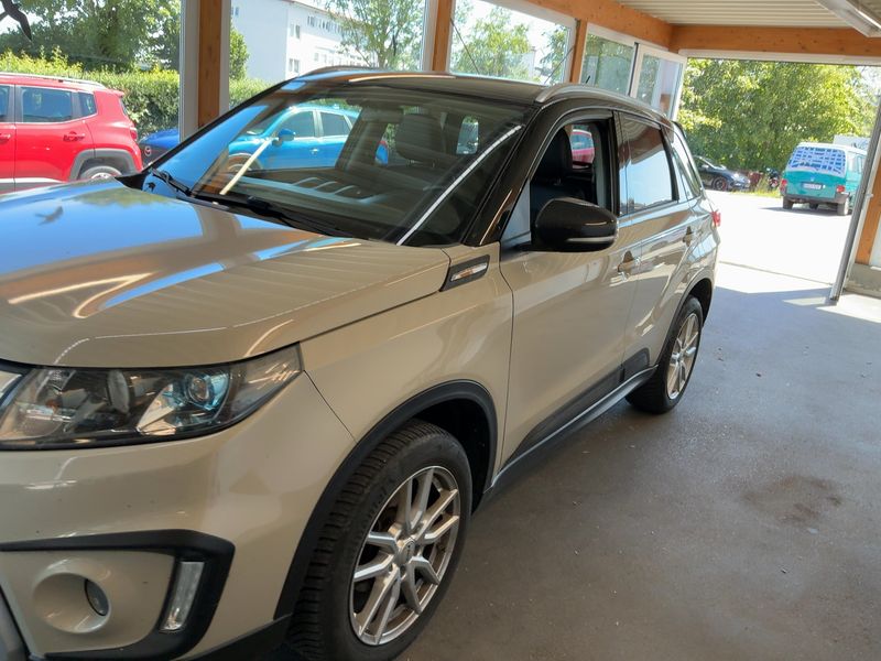 Suzuki Vitara 1.6 DDiS Comfort 4x4 — zdjęcie 2