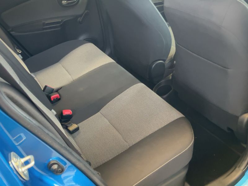 Toyota Yaris 1.5 Hybrid Active — zdjęcie 14