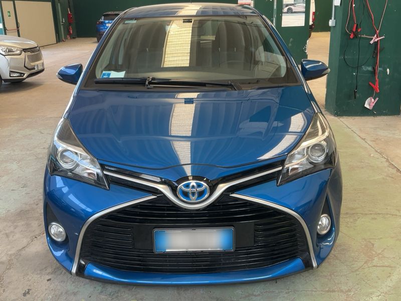Toyota Yaris 1.5 Hybrid Active — zdjęcie 9