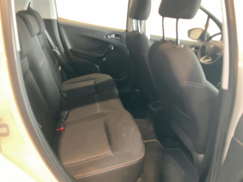 Peugeot 208 1.6 Blue-HDi Allure — zdjęcie 14
