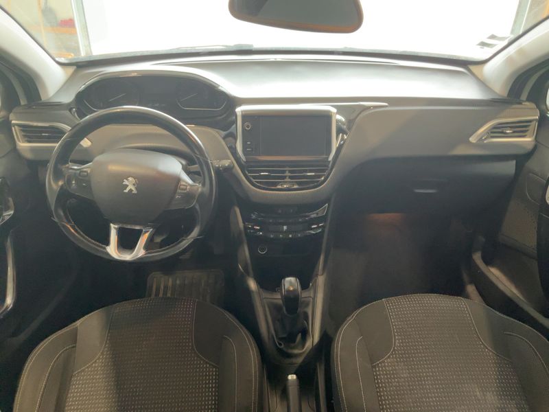 Peugeot 208 1.6 Blue-HDi Allure — zdjęcie 12