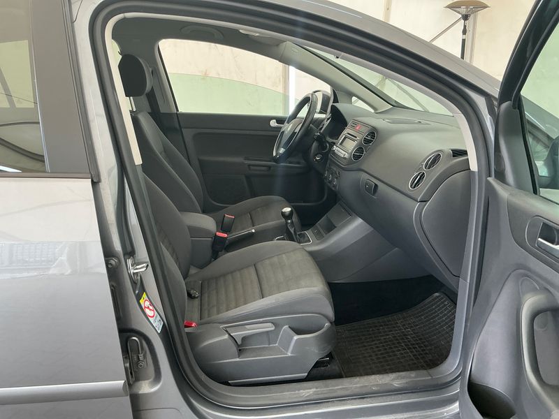 Volkswagen Golf V Plus 1.6 Tour — zdjęcie 3