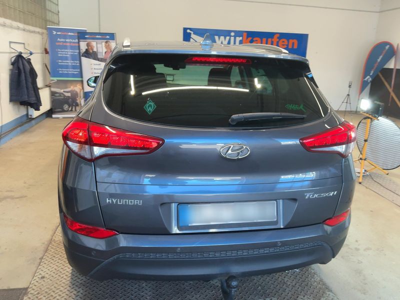 Hyundai Tucson 1.7 CRDi Classic blue 2WD — zdjęcie 5