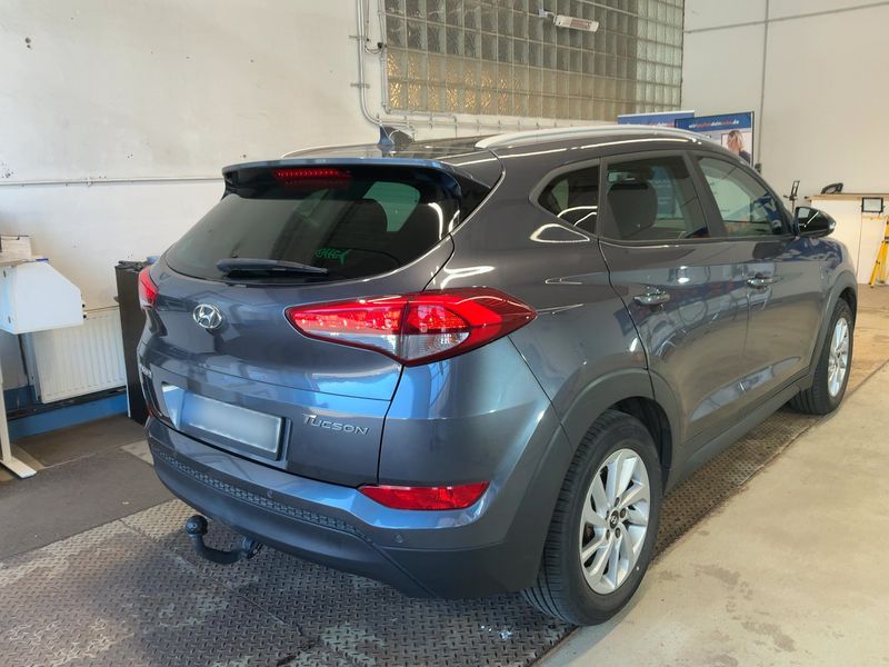 Hyundai Tucson 1.7 CRDi Classic blue 2WD — zdjęcie 6
