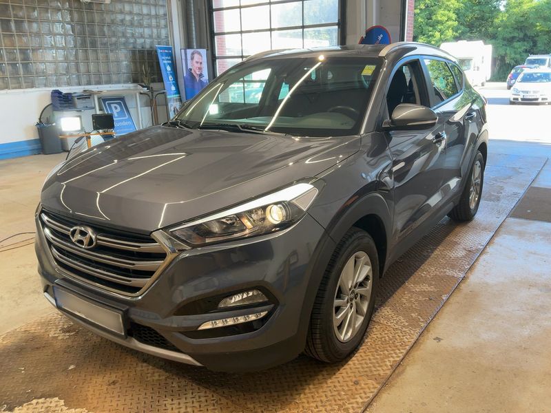 Hyundai Tucson 1.7 CRDi Classic blue 2WD