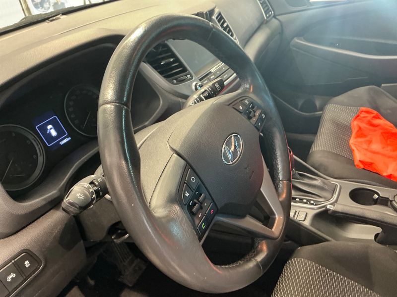 Hyundai Tucson 1.7 CRDi Classic blue 2WD 2018 – снимка 32