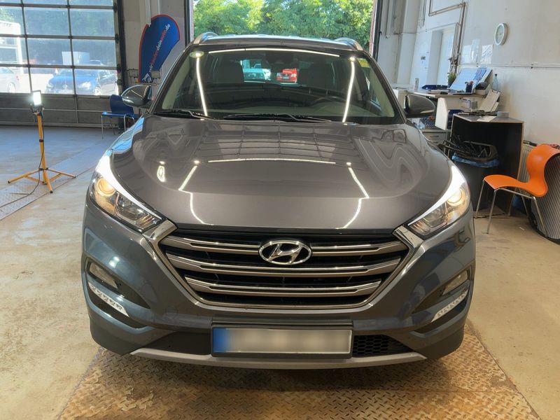 Hyundai Tucson 1.7 CRDi Classic blue 2WD — zdjęcie 9