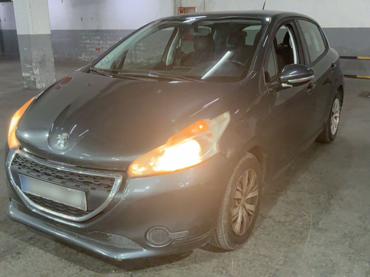 Peugeot 208 2013