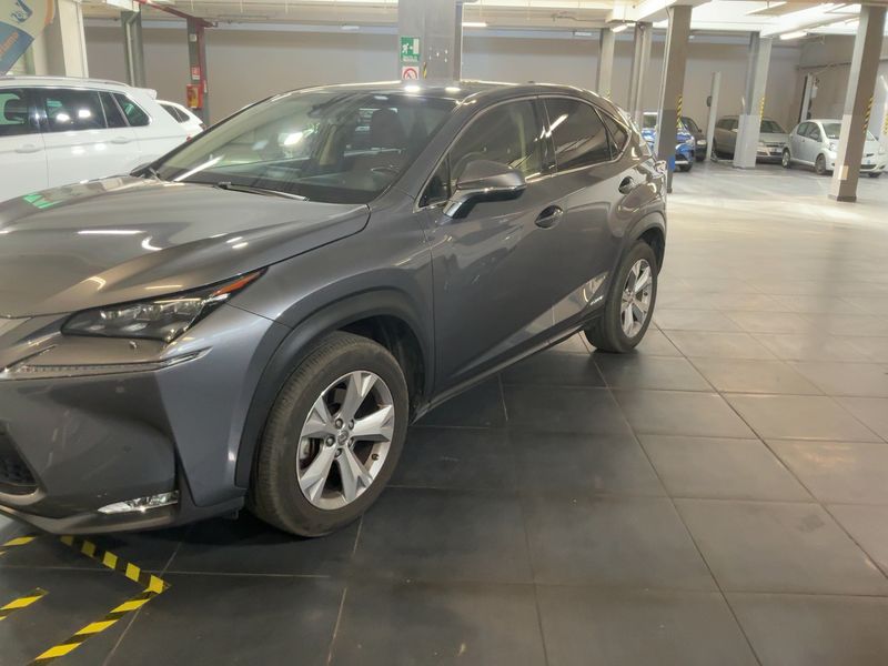 Lexus NX-Serie NX 300h E-Four Luxury Line — zdjęcie 2