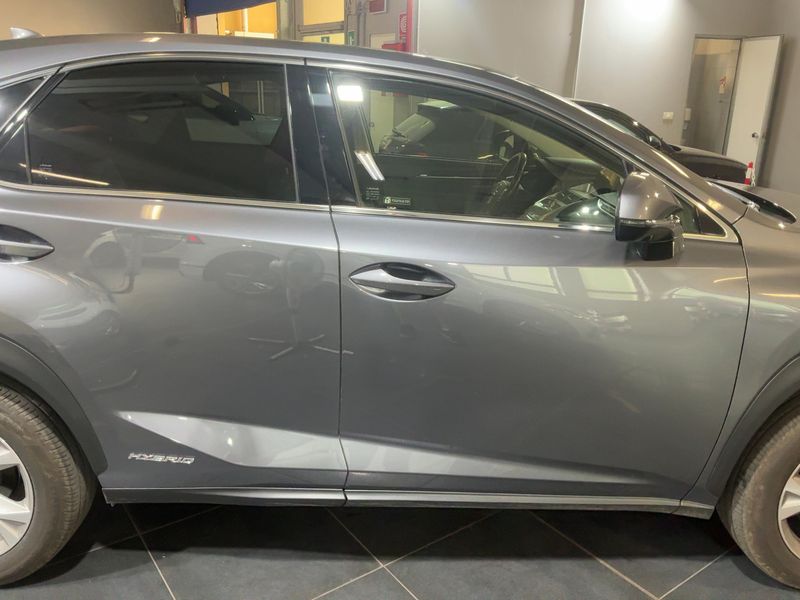 Lexus NX-Serie NX 300h E-Four Luxury Line — zdjęcie 7