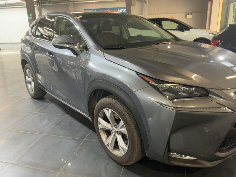Lexus NX-Serie NX 300h E-Four Luxury Line — zdjęcie 8