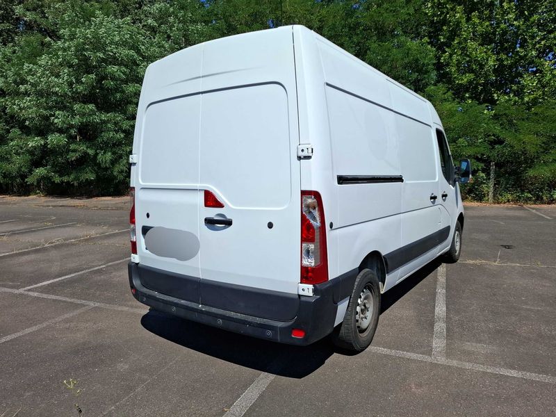 Renault Master 2.3 dCi L1H1 3,5 Confort — zdjęcie 5