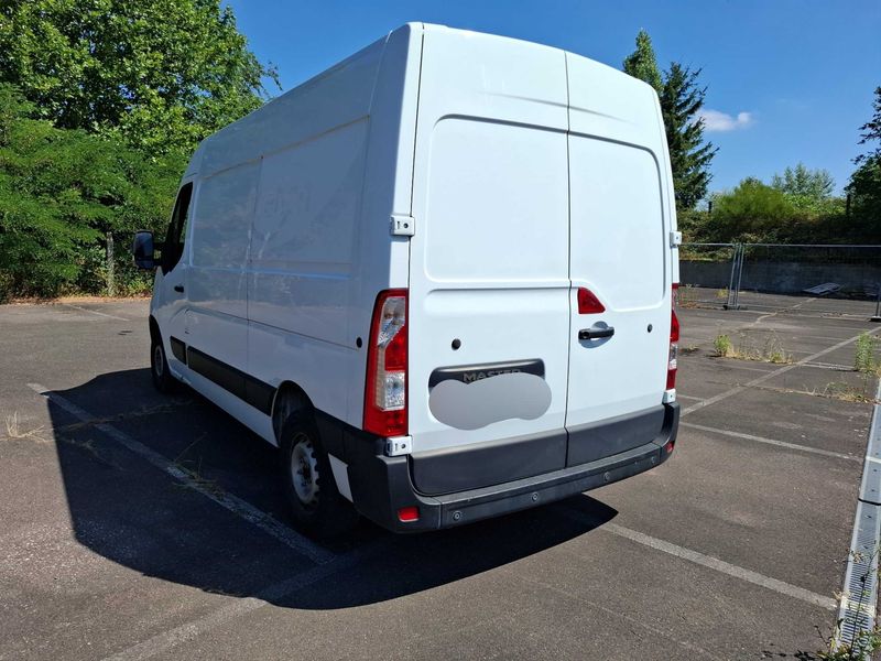 Renault Master 2.3 dCi L1H1 3,5 Confort — zdjęcie 3
