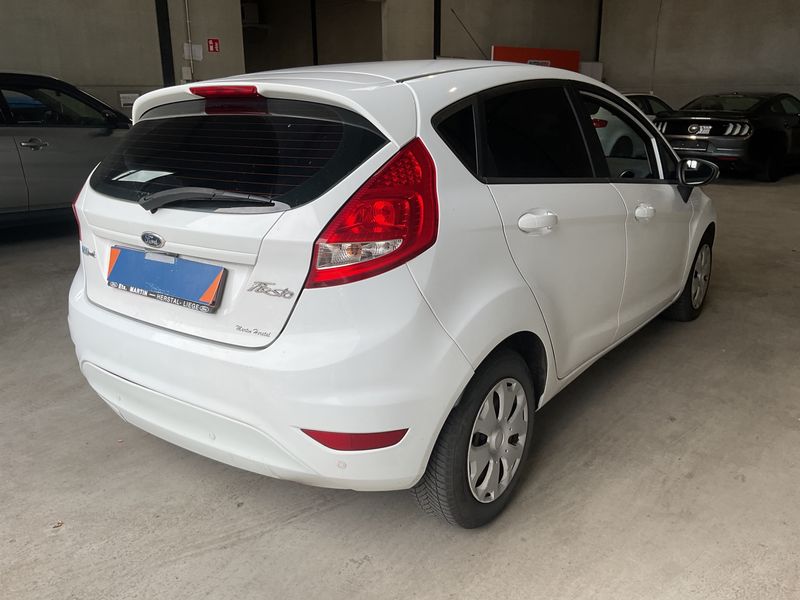 Ford Fiesta 1.6 TDCi ECOnetic 2011 – снимка 2