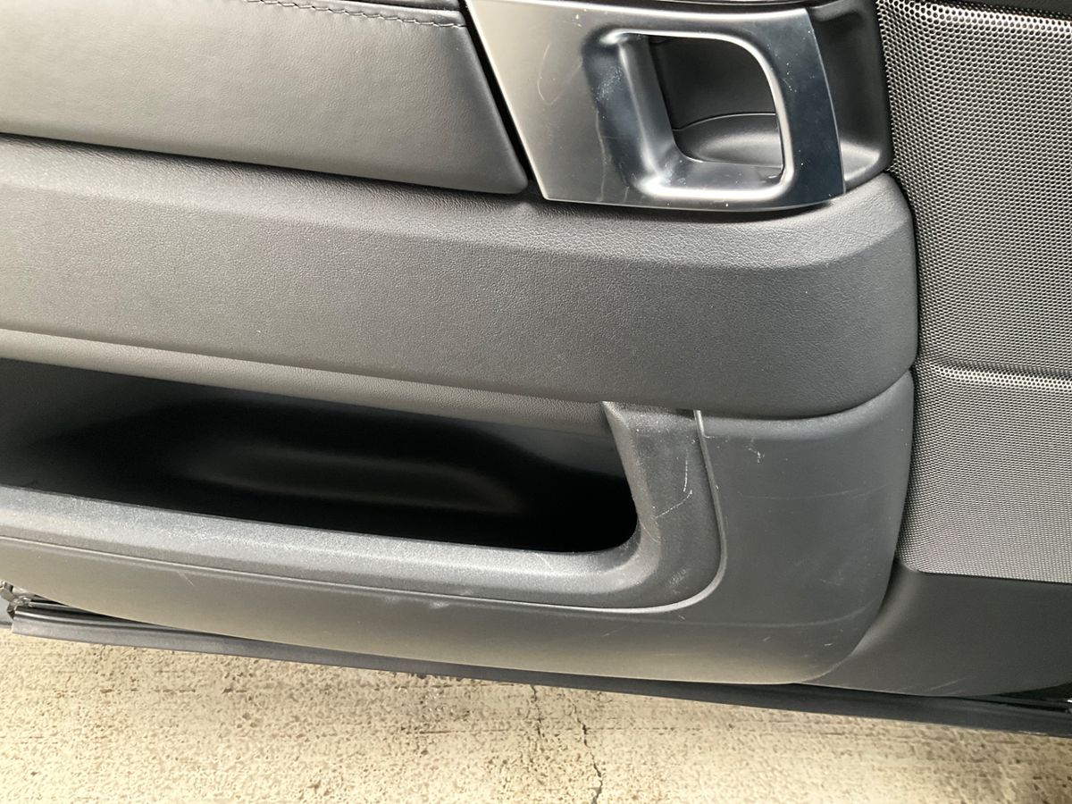 Land Rover 2019 — photo 41