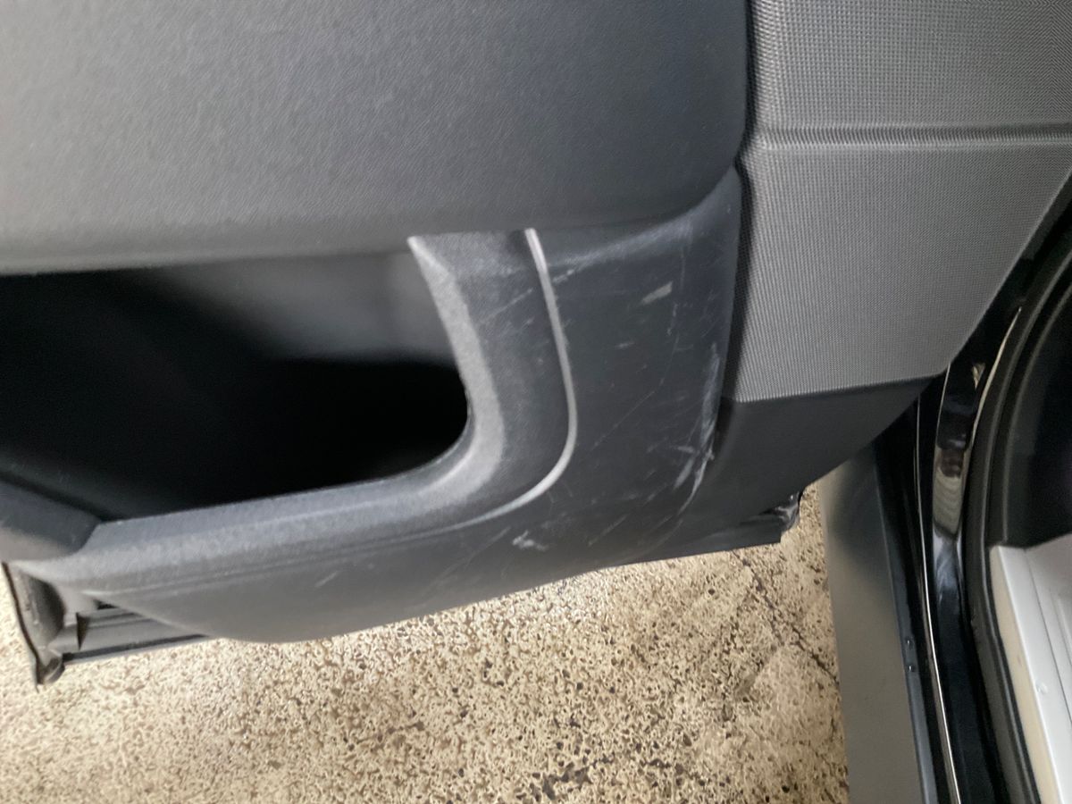 Land Rover 2019 — photo 39