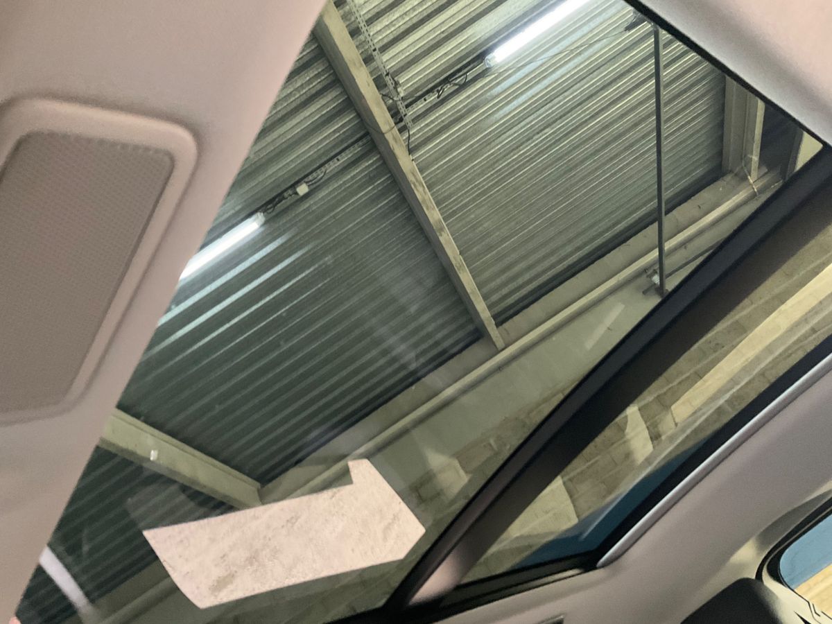 Land Rover 2019 — photo 23
