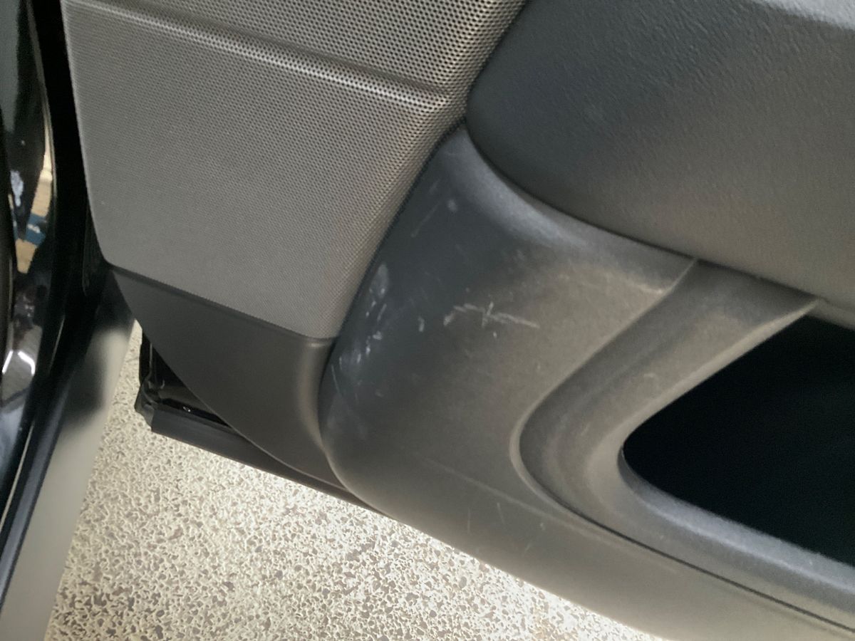 Land Rover 2019 — photo 37