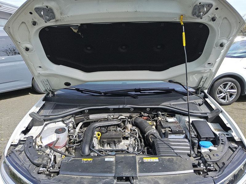 Volkswagen T-Roc 1.0 TSI Move — zdjęcie 8
