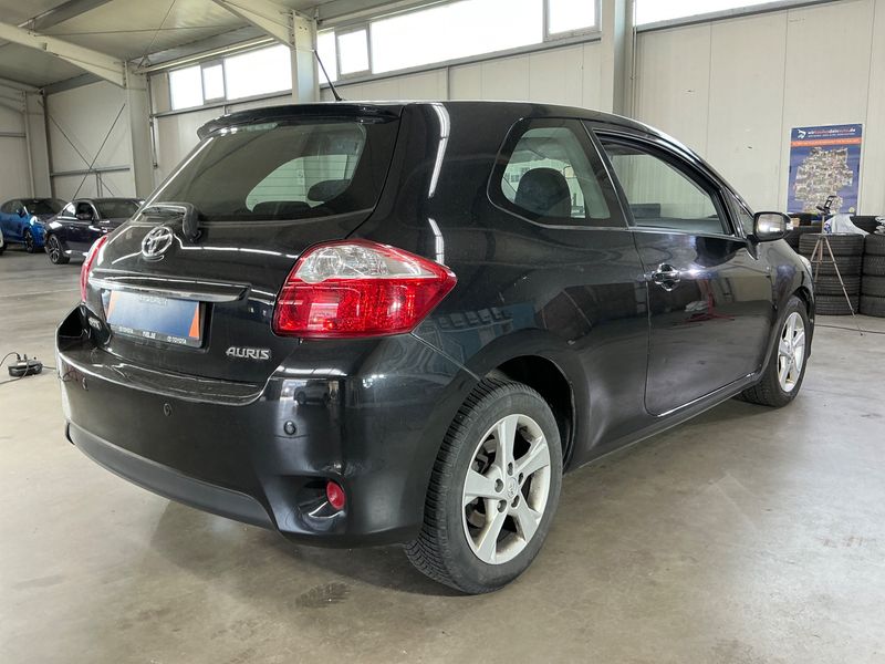 Toyota Auris 1.6 Edition 2011 – снимка 2
