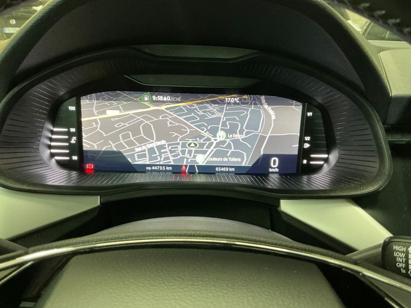 Skoda Kamiq 1.0 TSI Business — zdjęcie 13