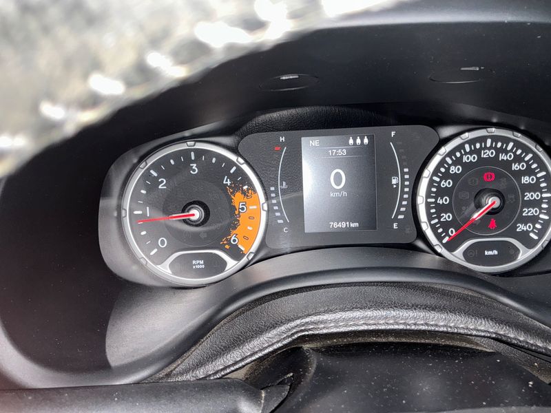 Jeep Renegade 1.6 M-Jet Longitude FWD — zdjęcie 13