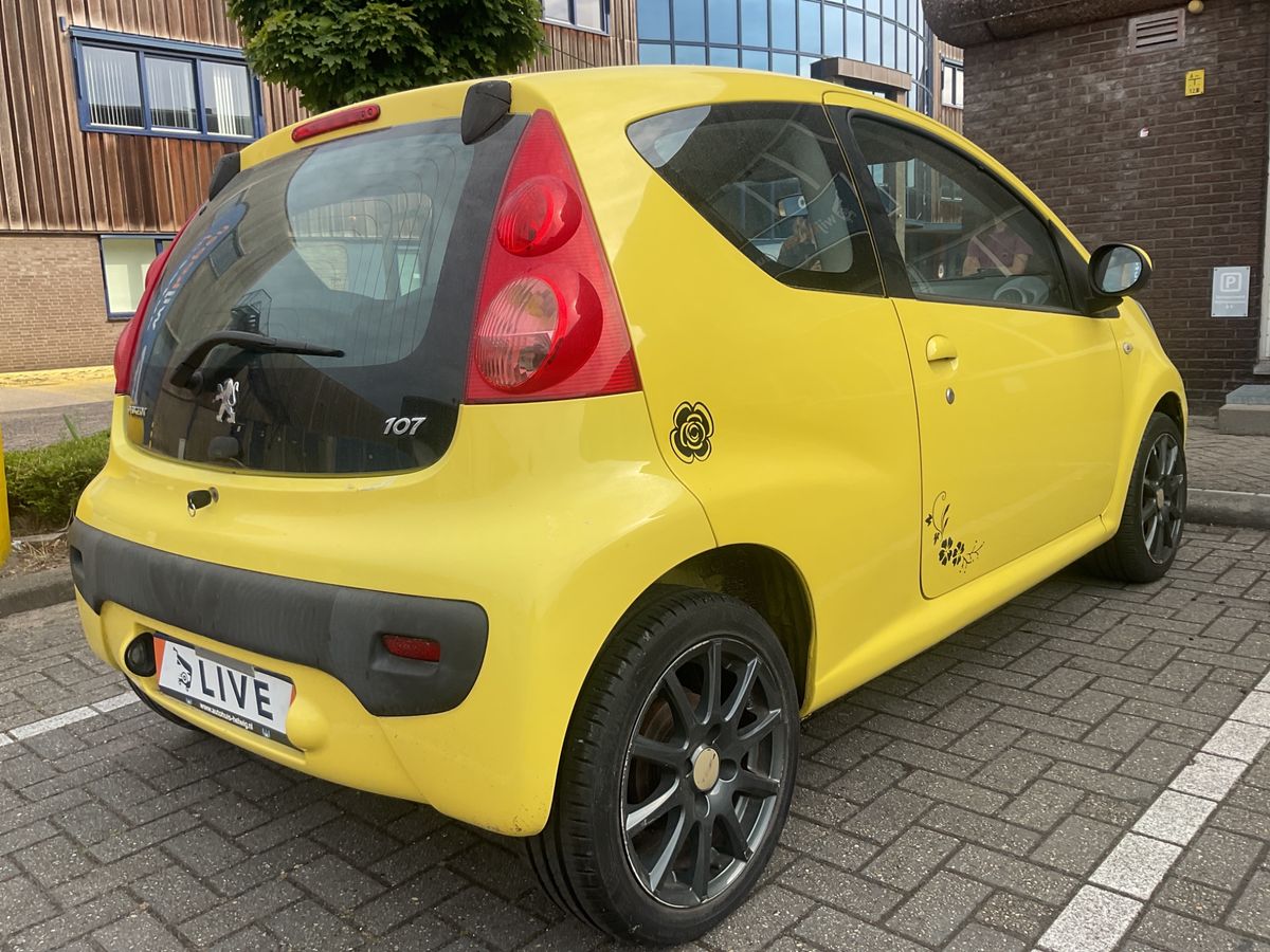 Peugeot 107 1.0 Street Racing