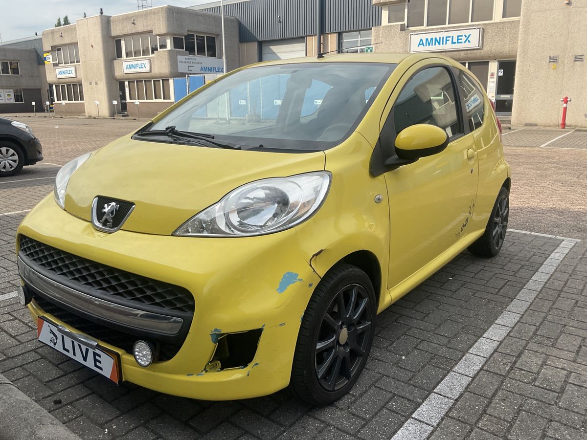 Peugeot 107 1.0 Street Racing
