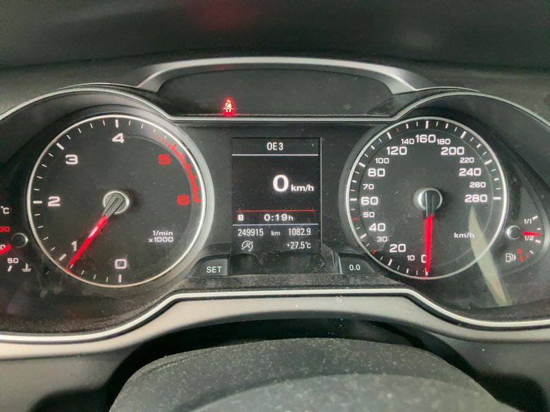 Audi A4 2.0 TDI quattro Daylight 2014 – снимка 18