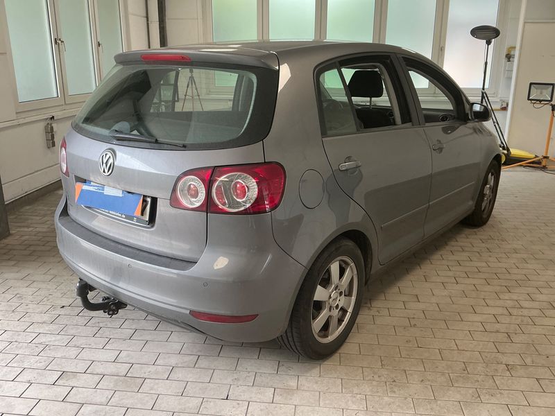 Volkswagen Golf VI Plus 2.0 TDI Comfortline — zdjęcie 2