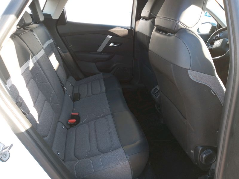 Citroen C4 1.5 Blue-HDi Feel Pack — zdjęcie 14