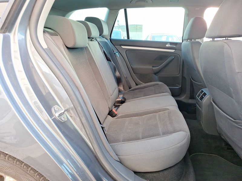 Volkswagen Golf V 1.9 TDI Comfortline — zdjęcie 13