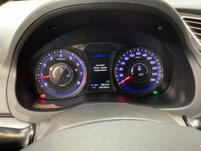 Hyundai i40 1.6 Trend Blue — zdjęcie 13