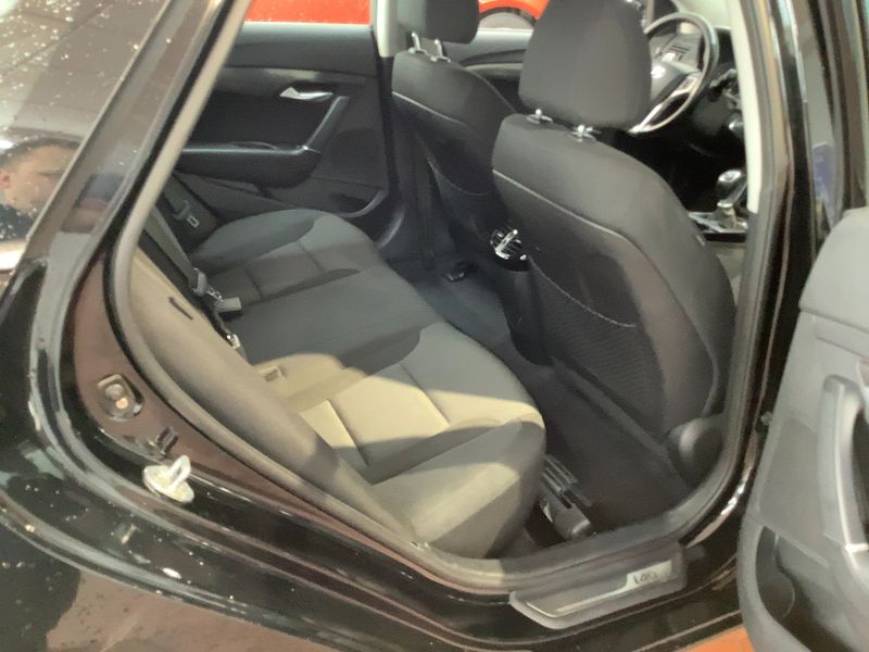 Hyundai i40 1.6 Trend Blue — zdjęcie 14