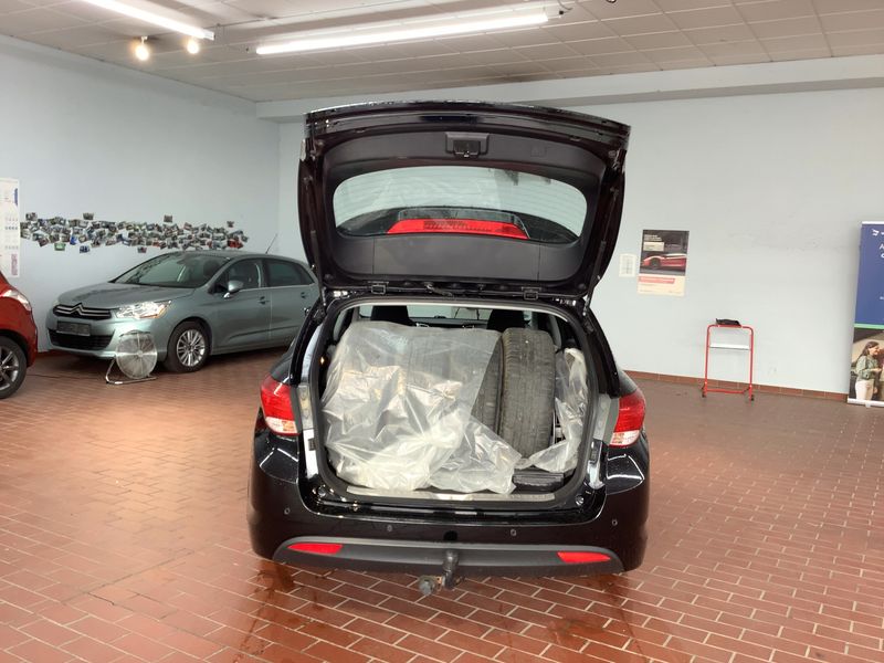 Hyundai i40 1.6 Trend Blue — zdjęcie 10