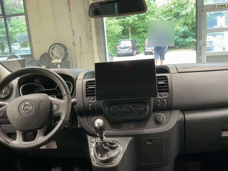 Opel Vivaro 1.6 CDTI Biturbo Combi L1H1 2,7t — zdjęcie 12