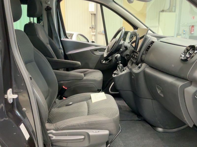 Opel Vivaro 1.6 CDTI Biturbo Combi L1H1 2,7t — zdjęcie 11