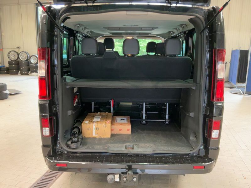 Opel Vivaro 1.6 CDTI Biturbo Combi L1H1 2,7t — zdjęcie 10