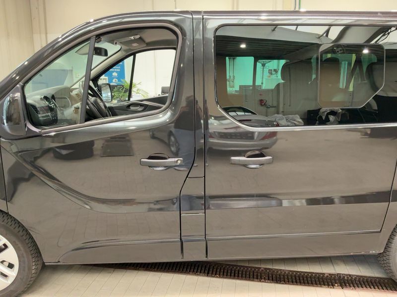 Opel Vivaro 1.6 CDTI Biturbo Combi L1H1 2,7t — zdjęcie 4