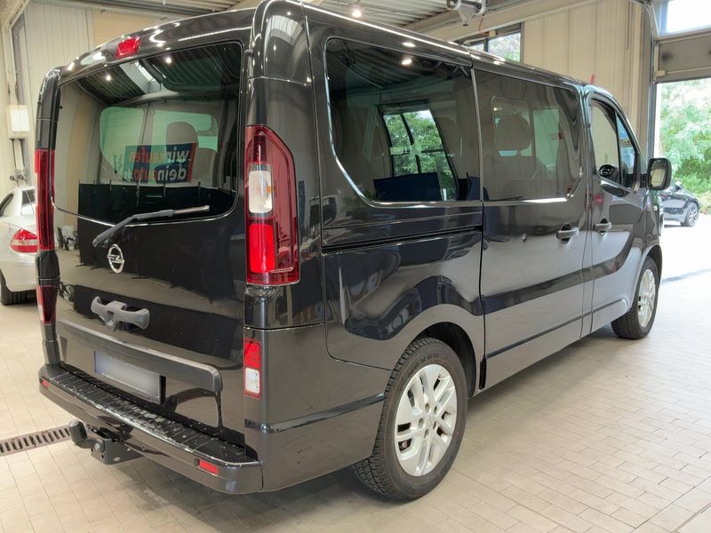 Opel Vivaro 1.6 CDTI Biturbo Combi L1H1 2,7t — zdjęcie 6