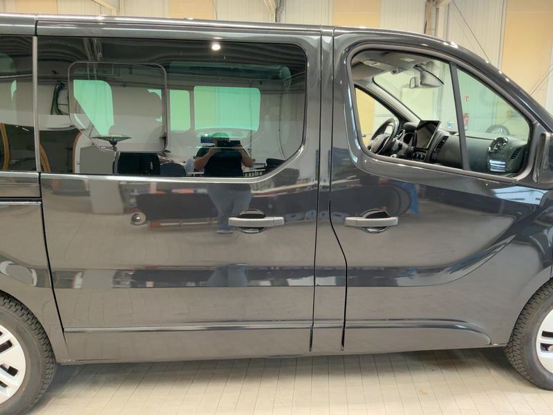 Opel Vivaro 1.6 CDTI Biturbo Combi L1H1 2,7t — zdjęcie 7