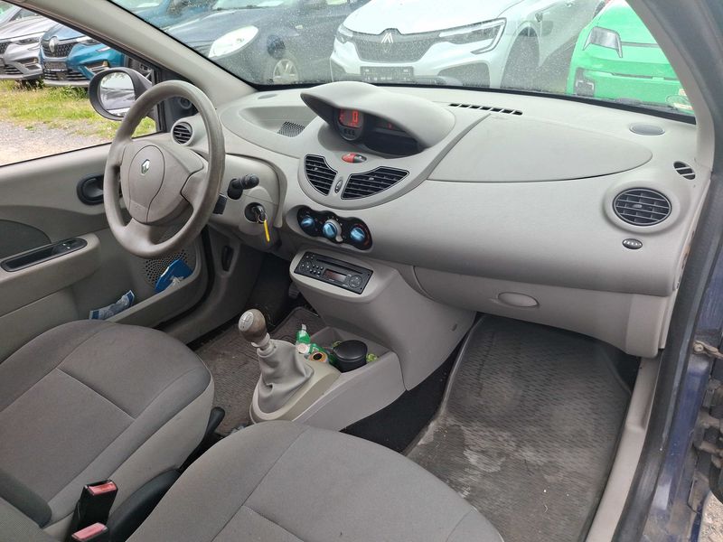 Renault Twingo 1.2 Expression — zdjęcie 11