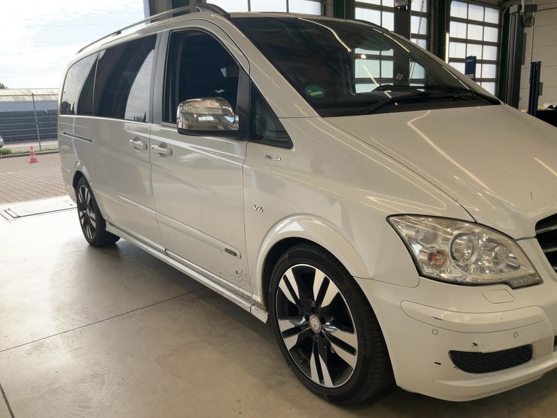 Mercedes-Benz Viano 3.0 CDI lang BlueEfficiency Avantgarde — zdjęcie 8