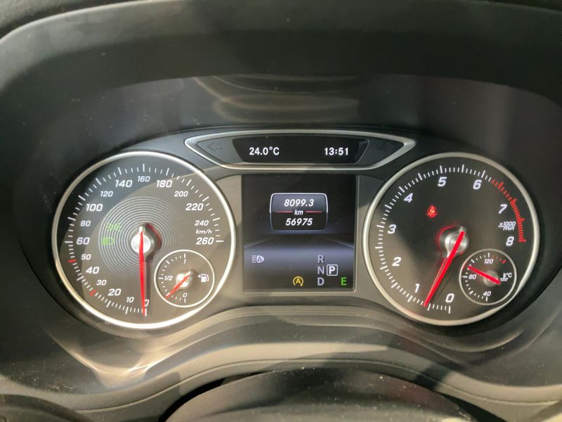 Mercedes-Benz B-Klasse B 180 Style — zdjęcie 13