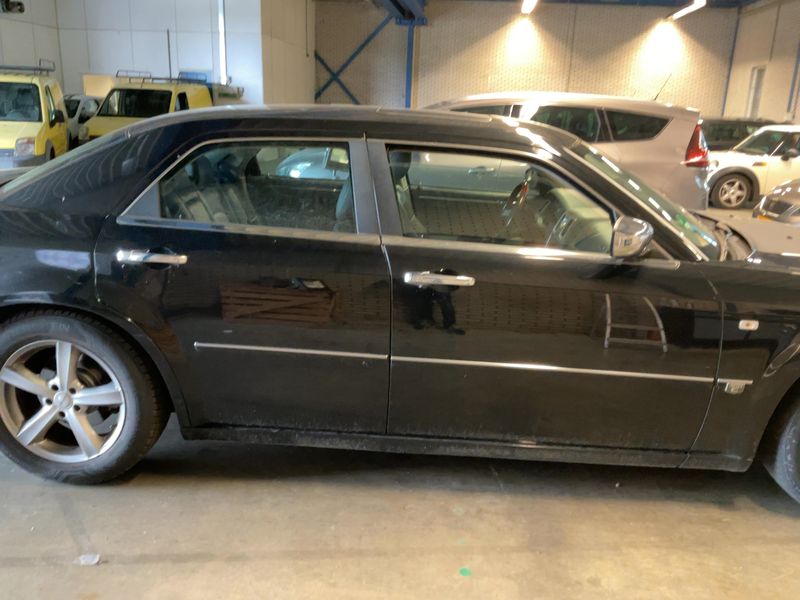 Chrysler 300 C 5.7 V8 HEMI — zdjęcie 7