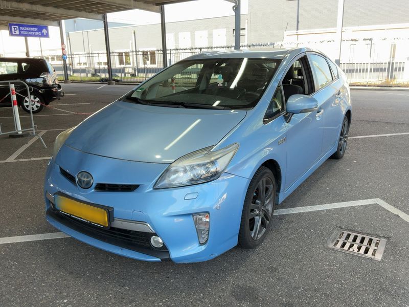 Toyota Prius 1.8 Plug-in Hybrid Life