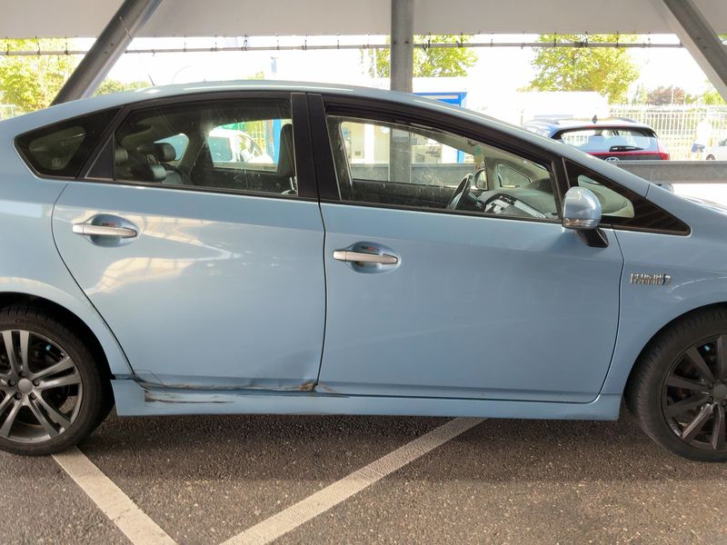 Toyota Prius 1.8 Plug-in Hybrid Life — zdjęcie 7